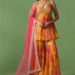 Lashkaraa Mustard Yellow And Pink Floral Printed Gharara